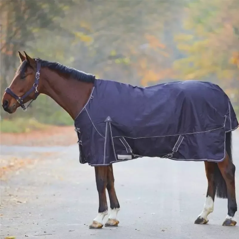 Couverture cheval Comfort 200g Clip-In Waldhausen - 135 cm - 05-Marine/blanc Must-Have