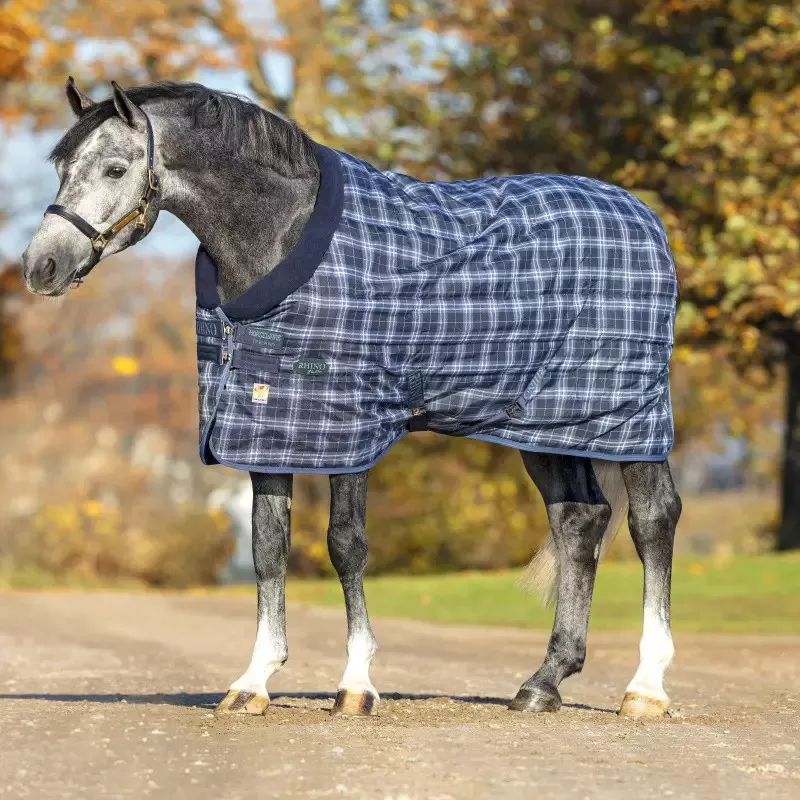 Prix Bas Couverture de box Horseware Rhino Original 250g cheval - 130 cm - Carreaux Marine / Indigo
