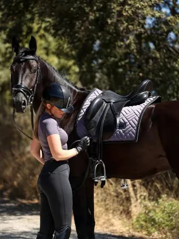 Prix Bas Tapis de selle Modern DRESSAGE Violet - Equestrian Stockholm - Bambou - Dark Violet - Dressage - Cheval