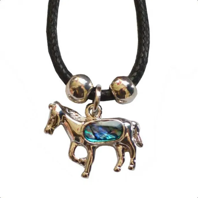 Bon Plan Collier avec pendentif cheval au pas en nacre - noir