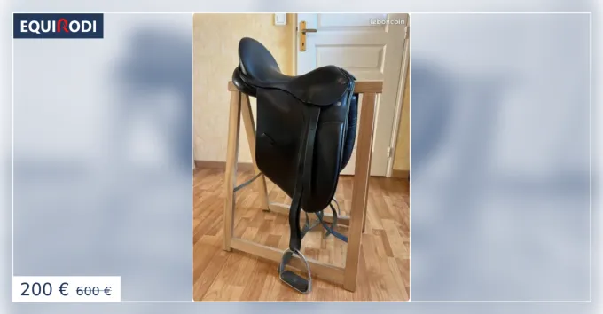 vendre selle de dressage Livraison Gratuite