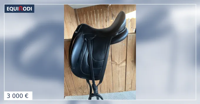 Selle de dressage Devoucoux Retour Gratuit