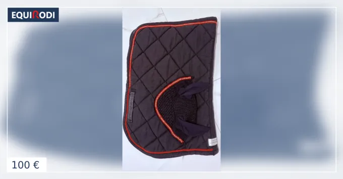 Cristina sport ensemble tapis bonnet strass noir rouge Offre Spciale