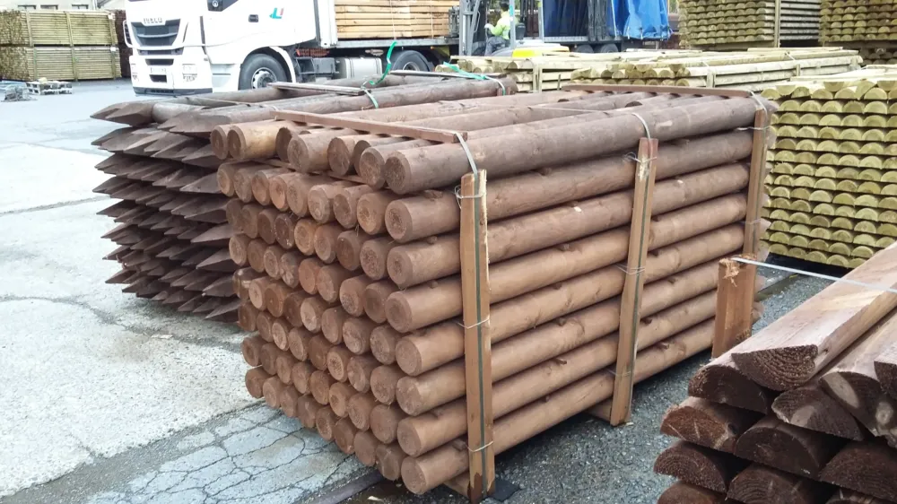 Prix Promo Piquet appoint chanfrein 12cm 2,20m trait sels marron