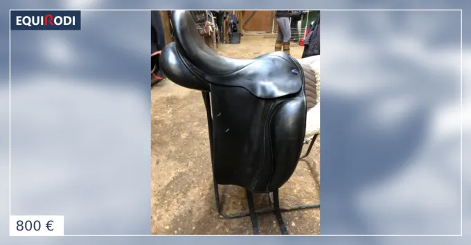 A vendre Selle de dressage Solde