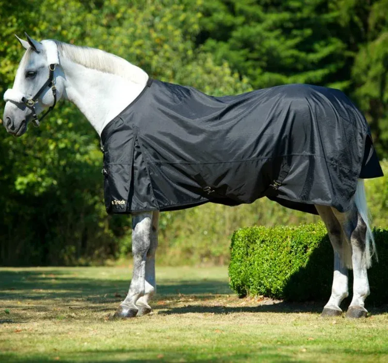 Prix Promo Couverture impermable 1680D Back On Track - 165 cm